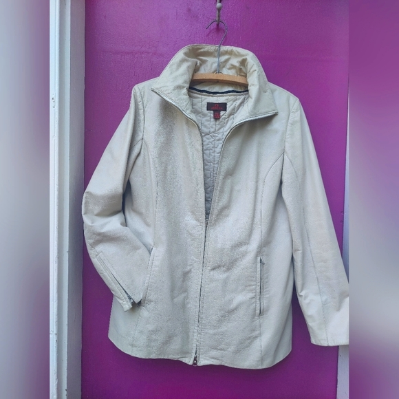 Danier cream leather jacket, M, lined, with extra zip-out winter lining - Picture 1 of 8